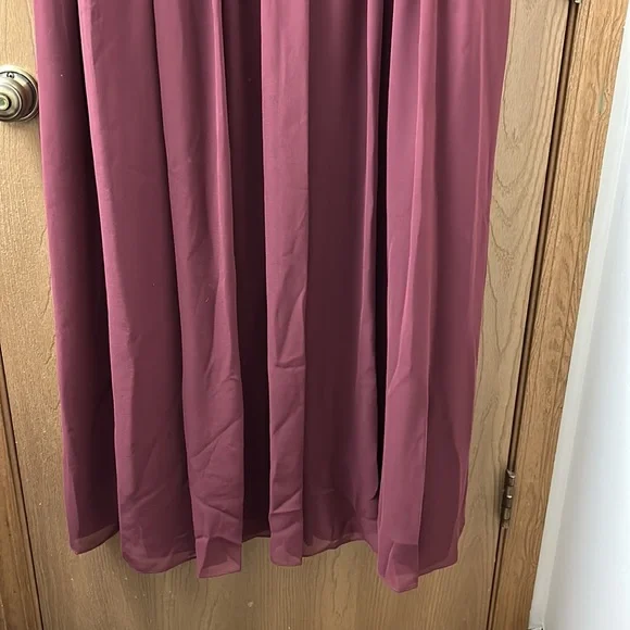 Jasmine Galleria Floor Length Burgundy Formal Dress - Picture 4 of 6